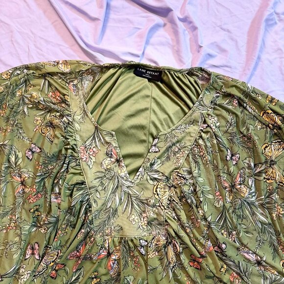 Lane Bryant PLUS SIZE 22/24 green floral butterfly flowy vneck blouse shawl - Picture 4 of 15